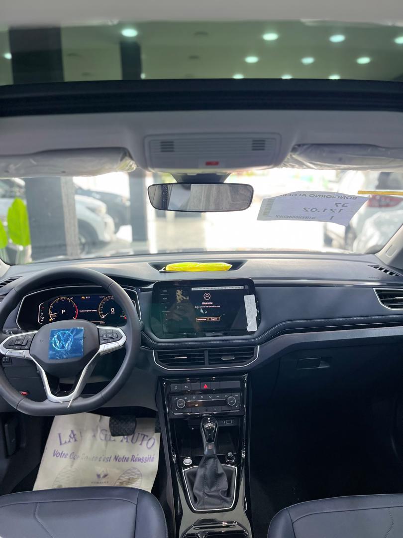 Volkswagen Tharu xr