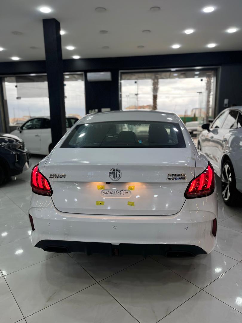 MG MG5